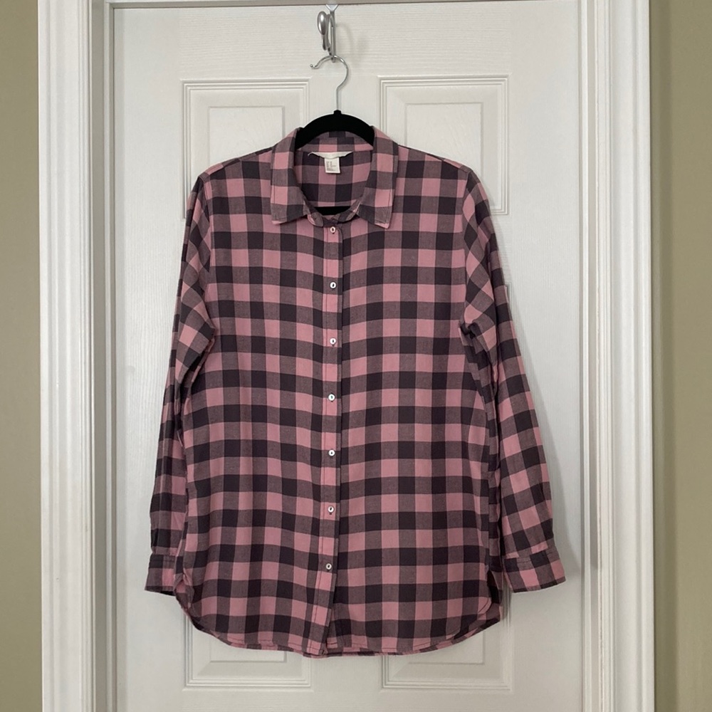 Women’s casual plaid shirt